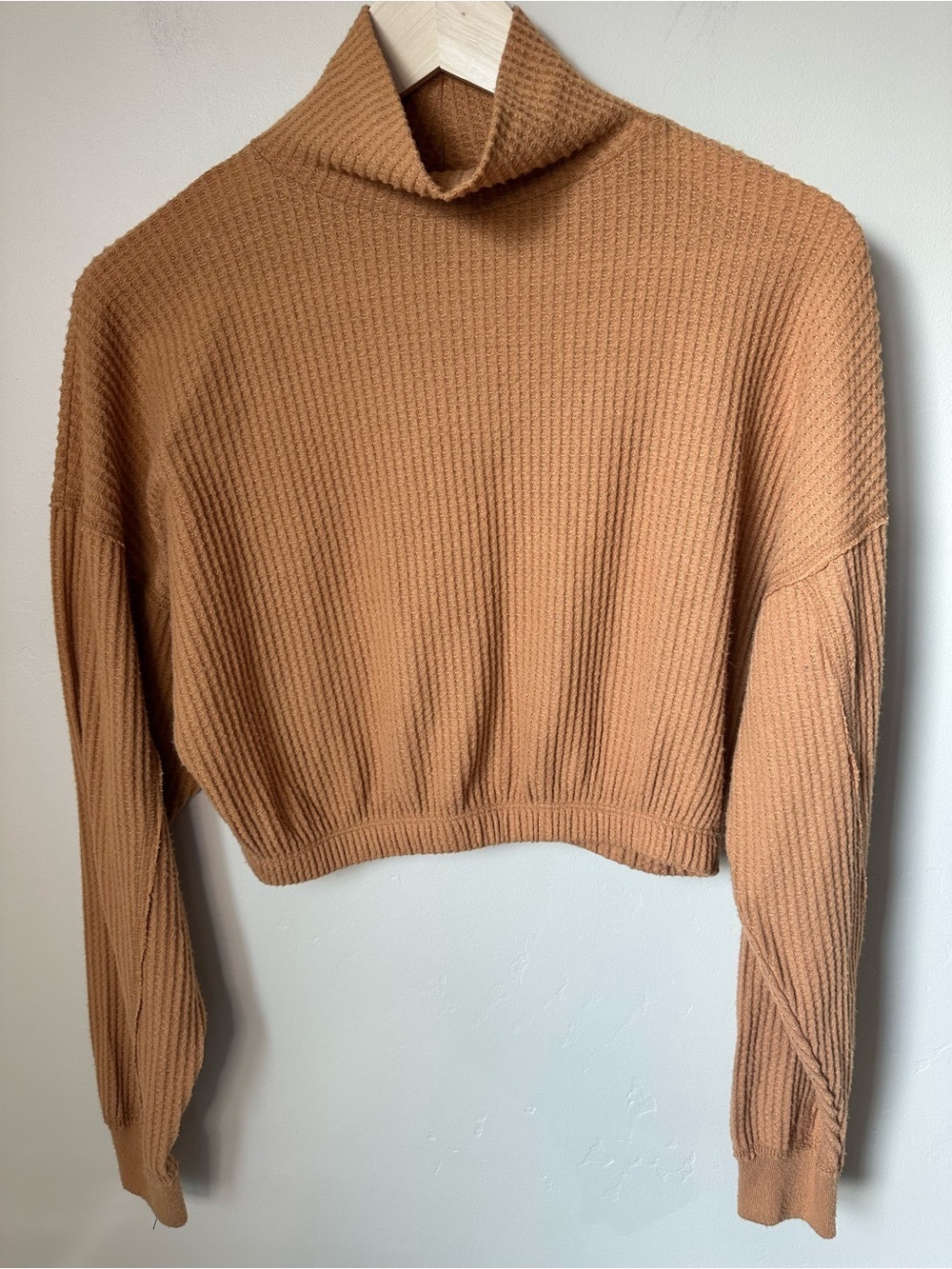 Aeropostale Women’s XS Camel Waffle Knit Cropped Turtleneck Sweater